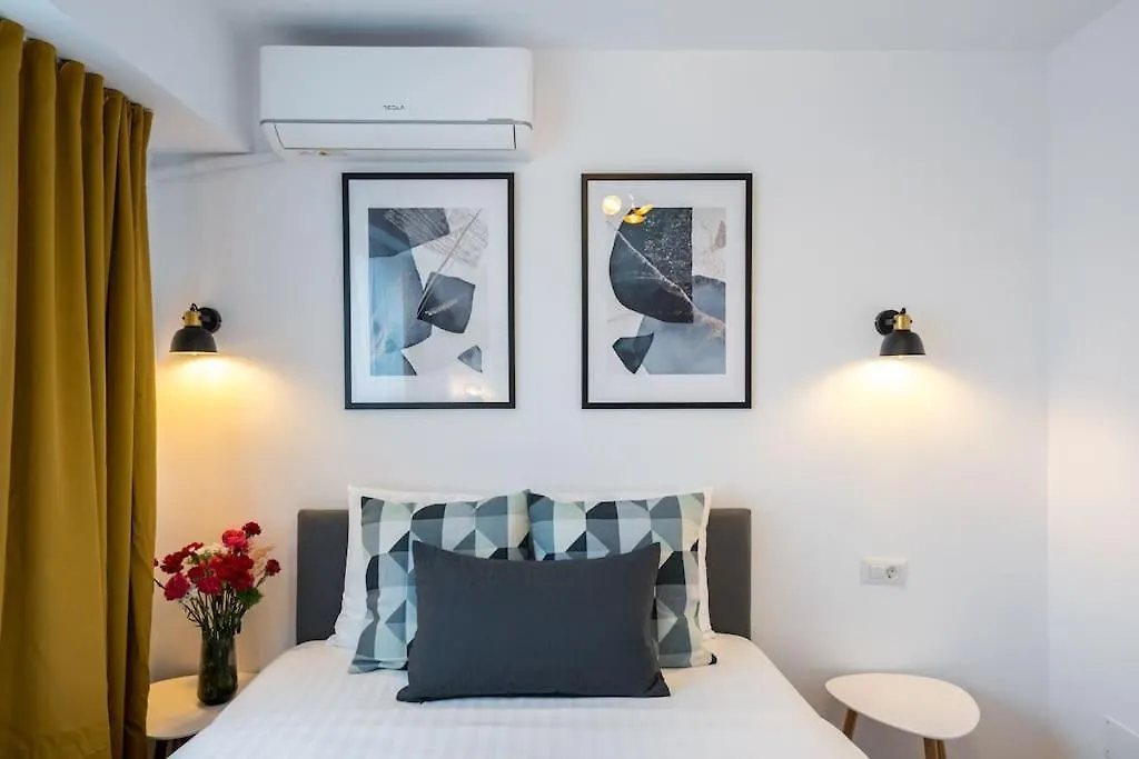 Spectacular Apartment - 4Br-Terrace - Piata Romana Bucharest